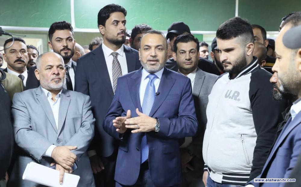 وزير العمل يطمئن الشباب باستمرار رواتبهم لحين نجاح مشاريعهم الخاصة