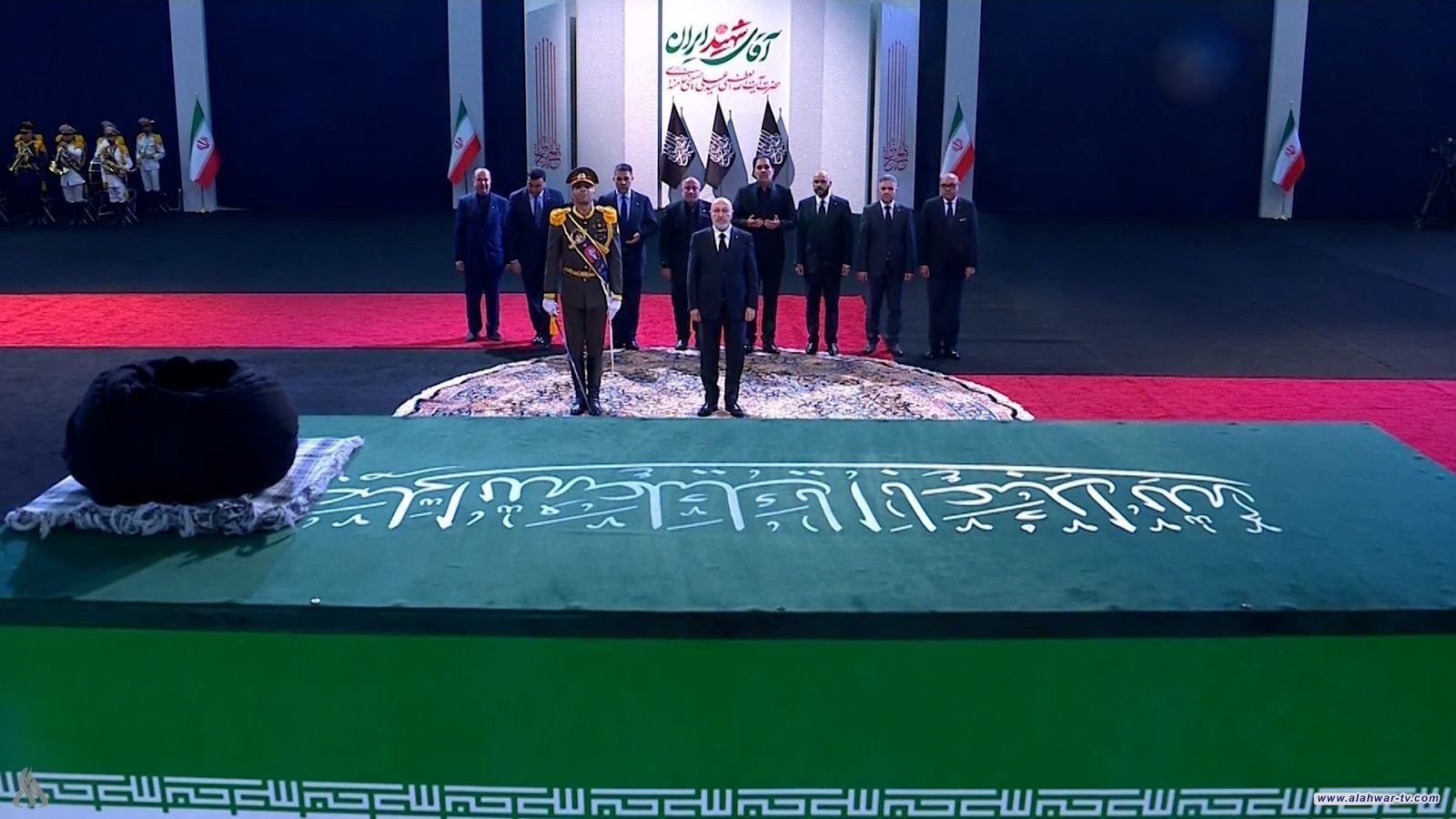 رئيس الجمهورية يشارك في مراسم توديع السيد علي الخامنئي في طهران