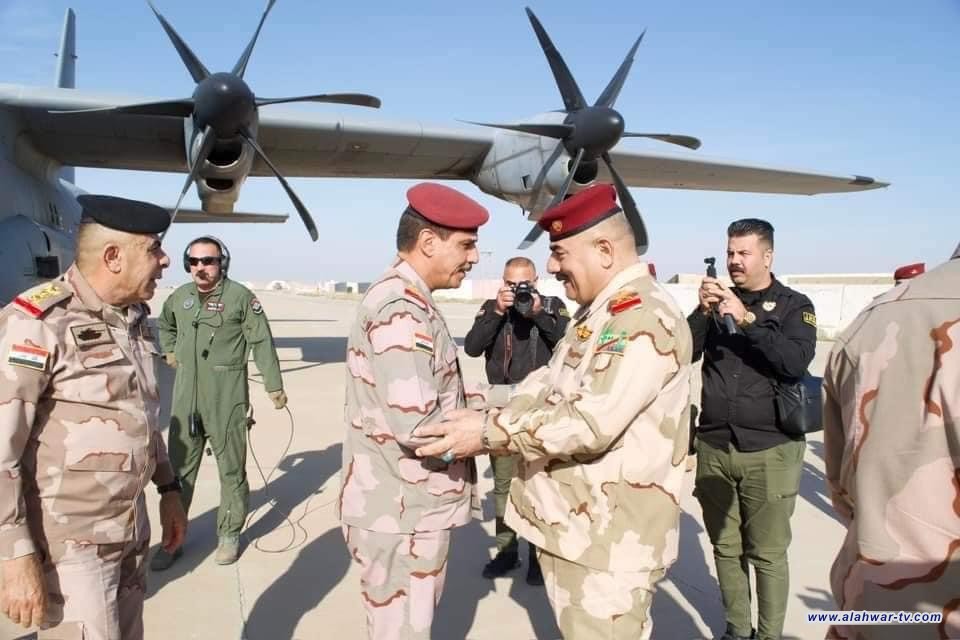 قائد عمليات سومر الفريق الركن سعد الحربية يستقبل رئيس أركان الجيش، الفريق أول قوات خاصة الركن عبد الأمير رشيد يار الله يرافقه معاونه للعمليات وقائد القوة البرية ورئيس الأكاديمية العسكرية، في مقر قيادة عمليات سومر .