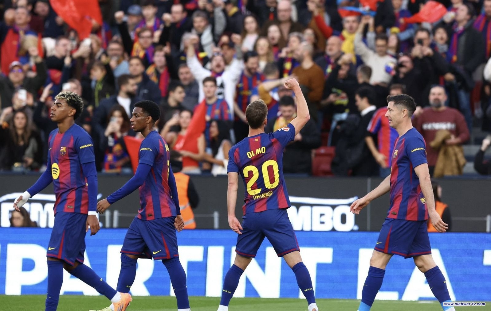 برشلونة يتغلب على ألافيس بثلاثية ويعتلي صدارة الليجا مؤقتًا