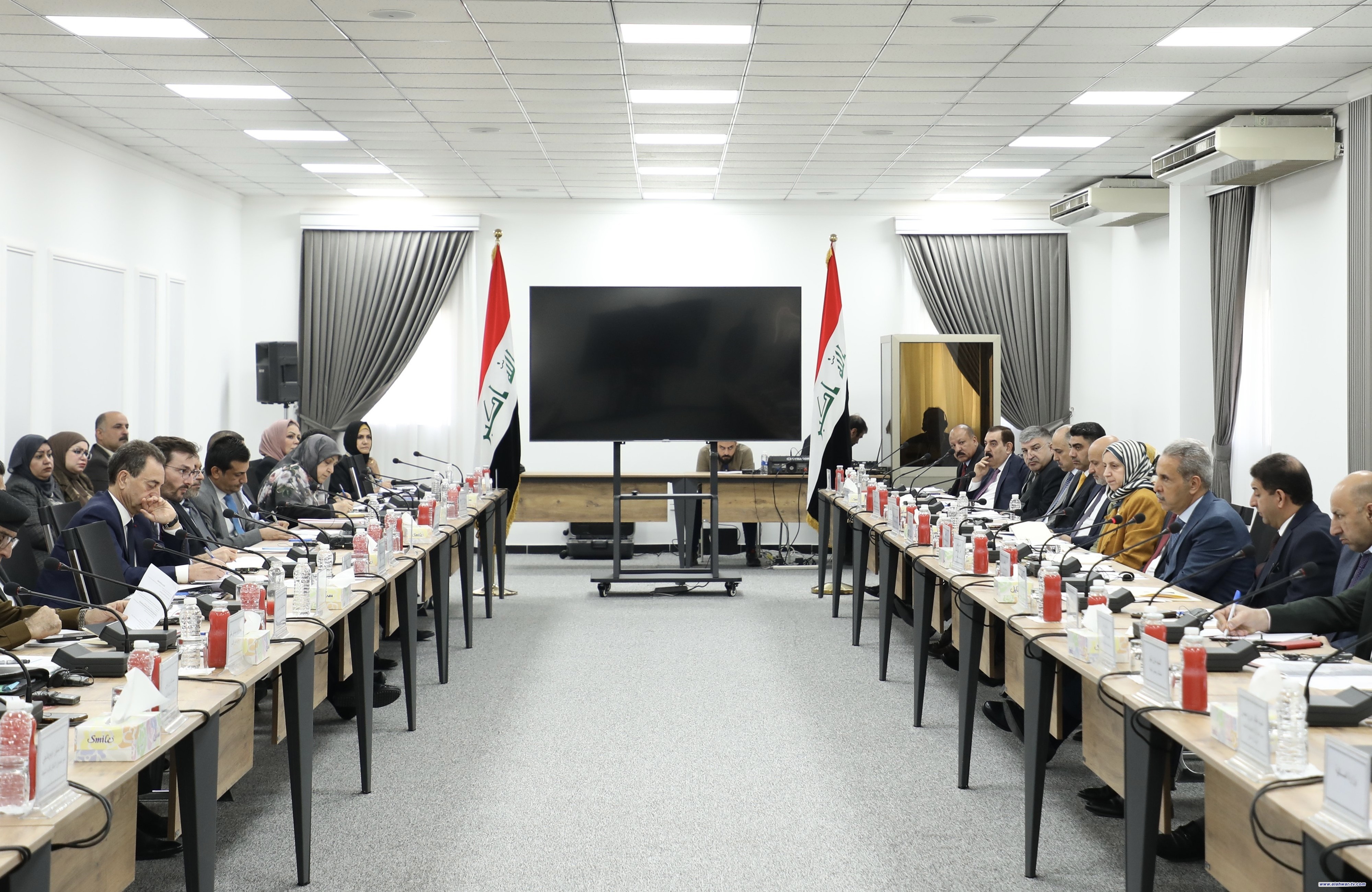 رئيس مجلس القضاء الأعلى يشدد على ضرورة إيجاد غطاء قانوني لأنشاء مراكز حماية المرأة