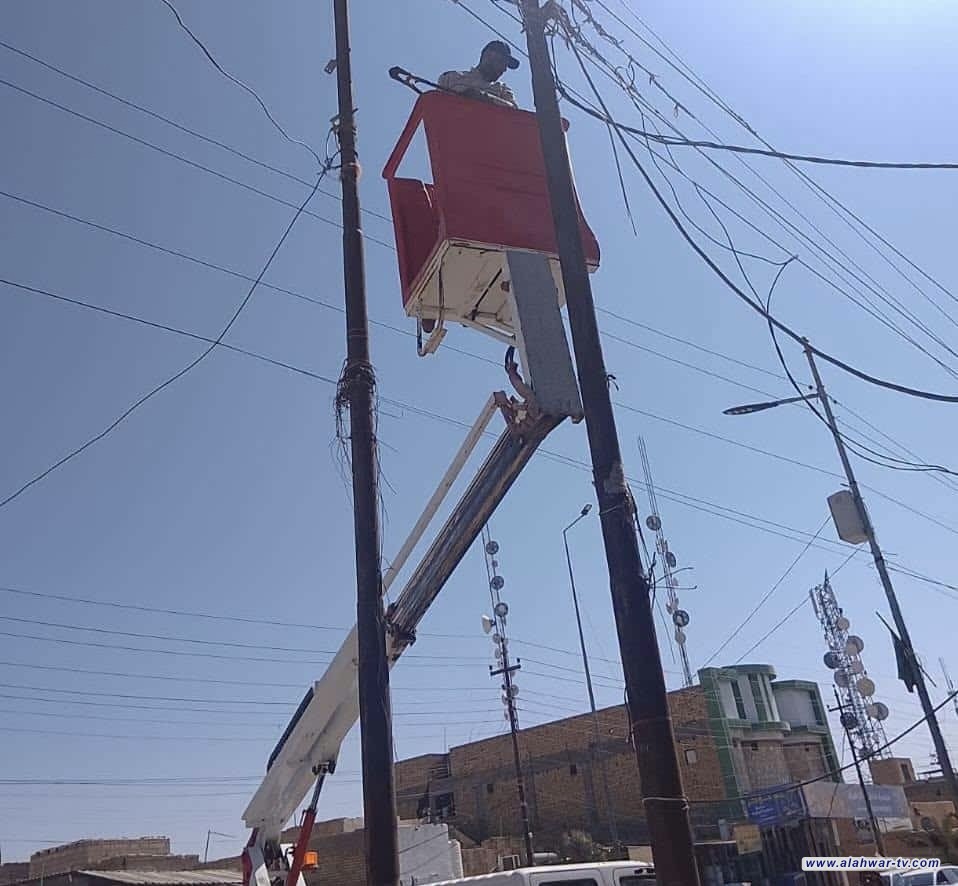 كهرباء ذي قار يرفع 150 حالة تجاوز في حملات ميدانية بقطاع الأهوار