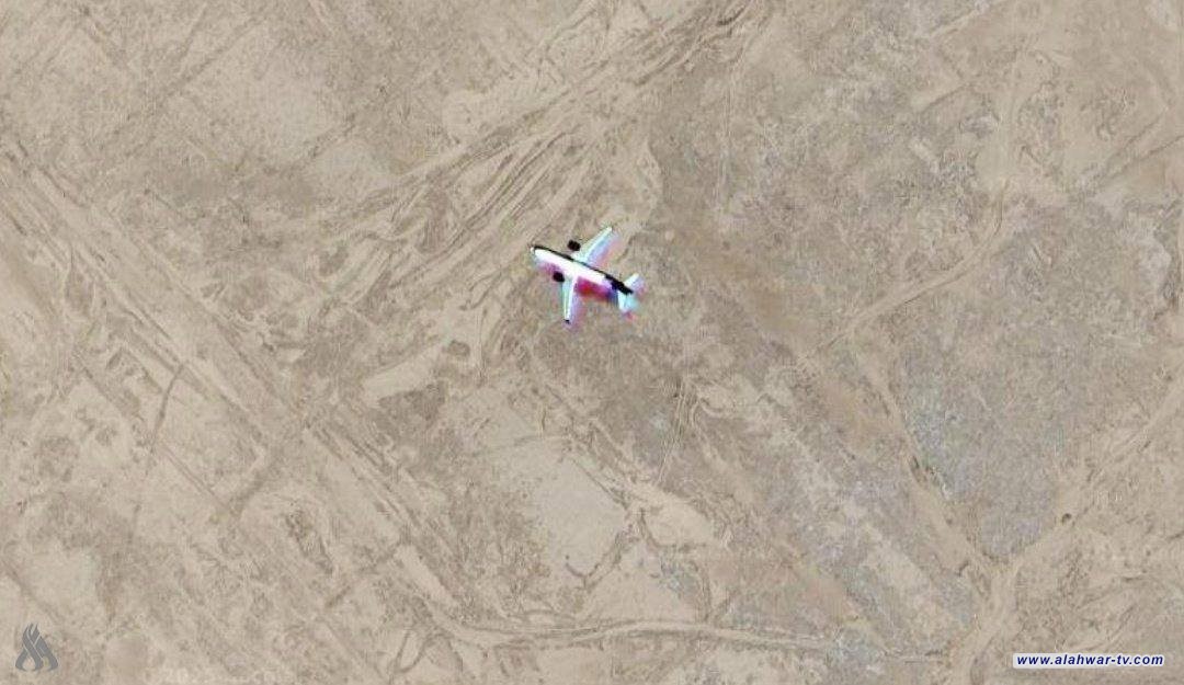 النقل تصدر توضيحاً بشأن صور لطائرة مركونة في منطقة صحراوية قرب الوركاء