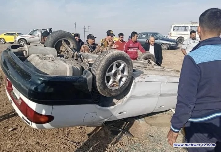 مصرع واصابة ثلاثة اشخاص بانقلاب عجلة على الطريق الدولي جنوب الناصرية