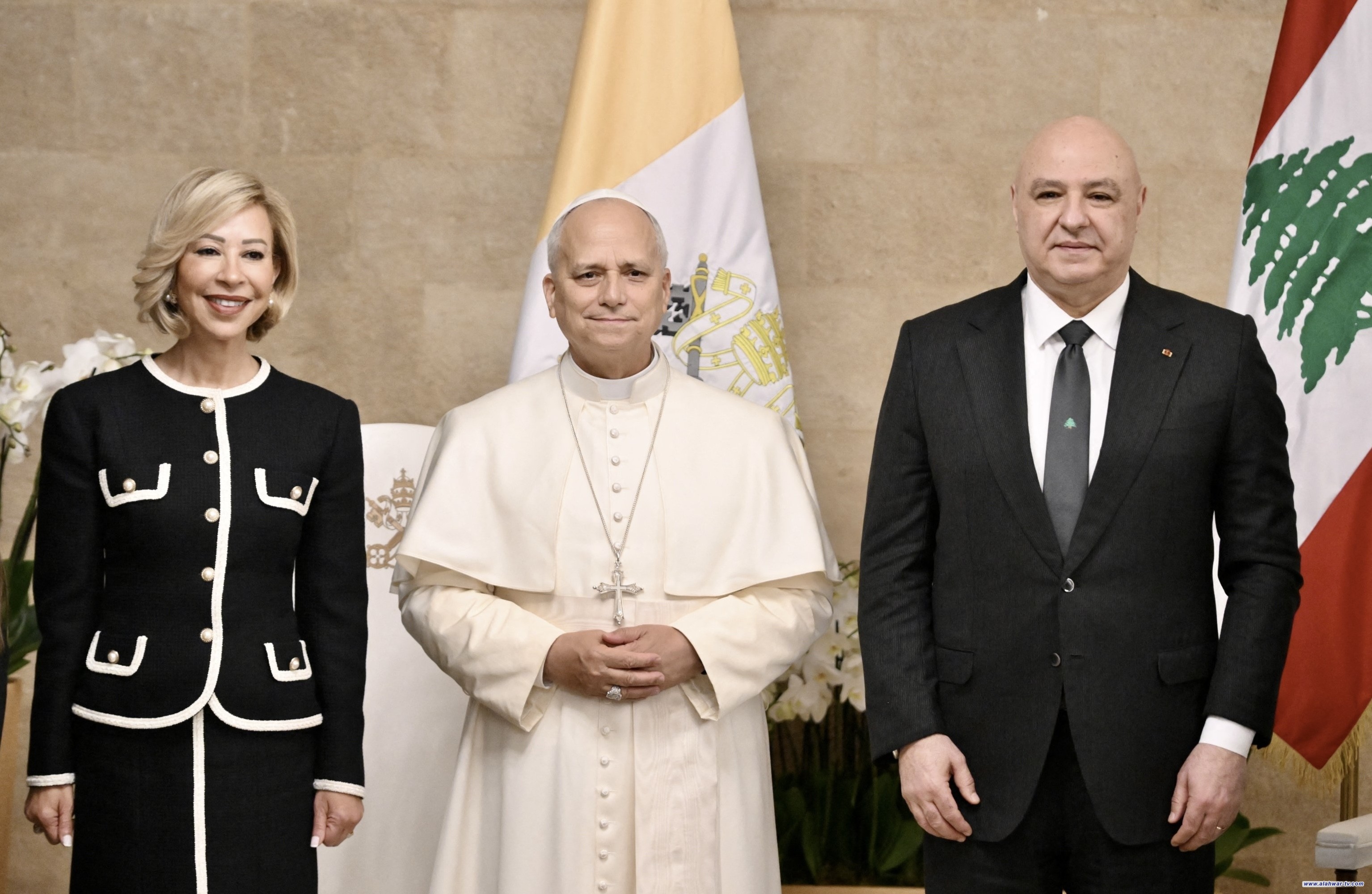 البابا من لبنان: ندعو إلى الوحدة والحفاظ على الأمل