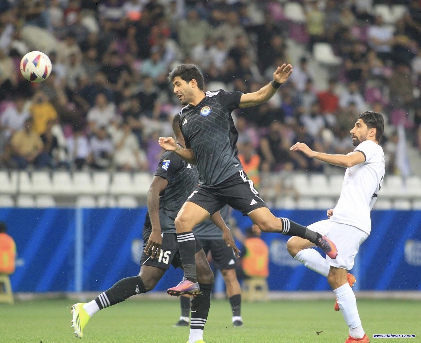 الزوراء يتغلب على أمانة بغداد بثنائية بدوري النجوم