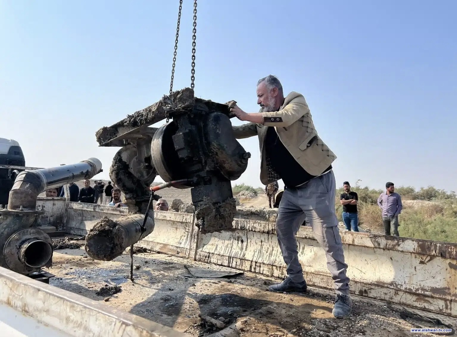 موارد ذي قار ترفع 177 تجاوزا على الأنهر وتردم 13 بحيرة أسماك غير مجازة