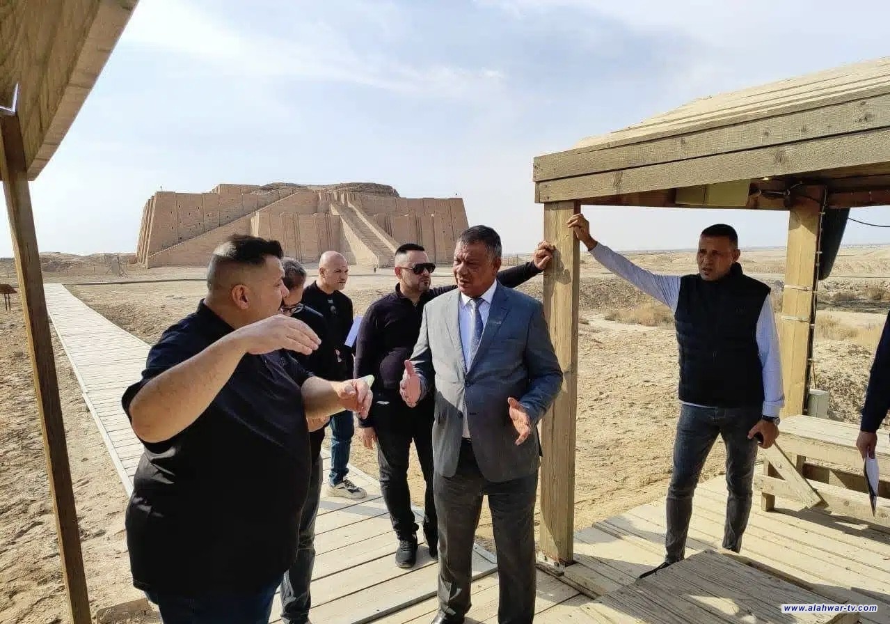 وفد رفيع من هيئة الآثار في ذي قار لوضع اللمسات الأخيرة على مشروع تطوير أور الأثرية