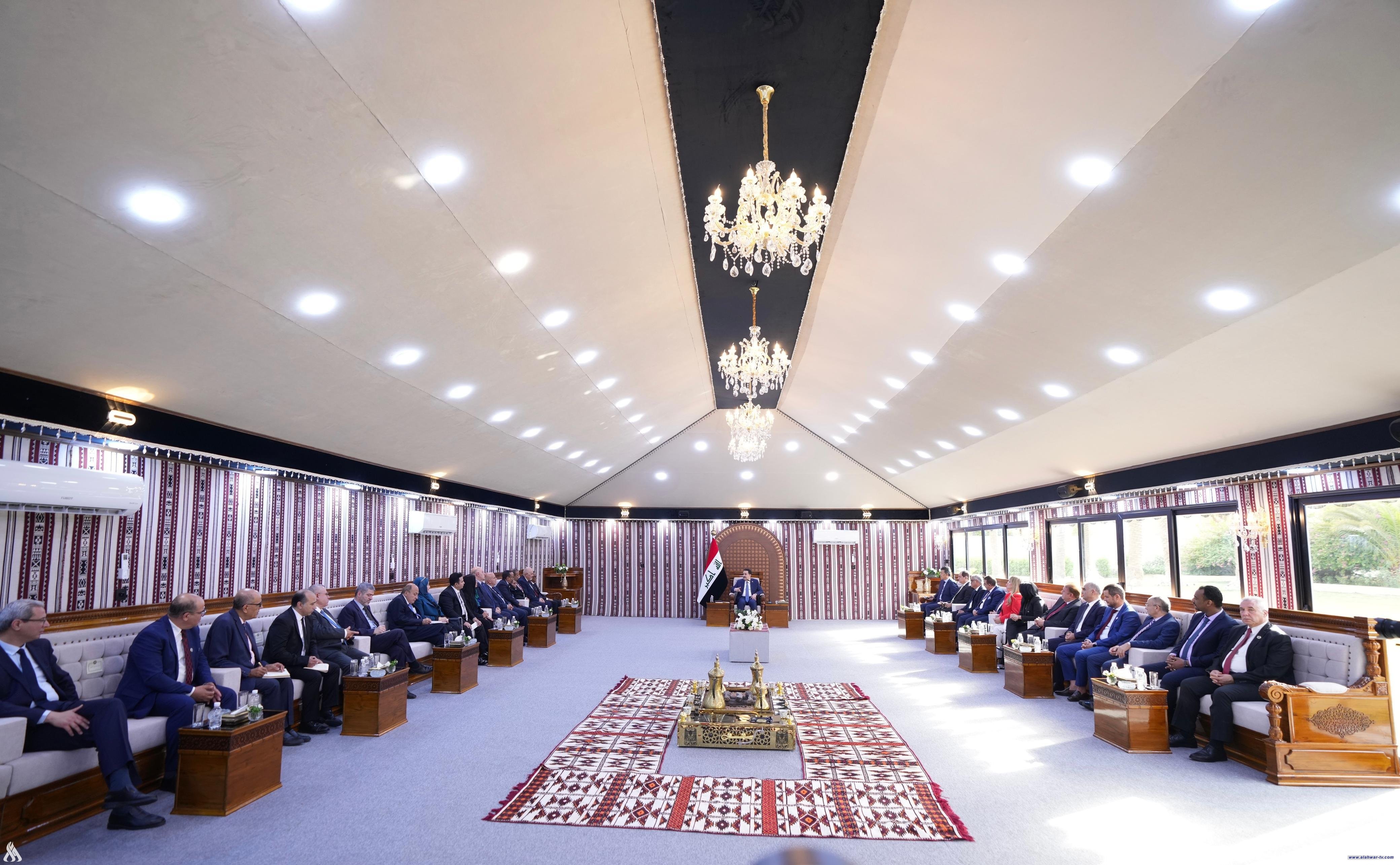رئيس الوزراء: القمتان العربية والتنموية ومخرجاتهما عكست قوة العراق ودوره