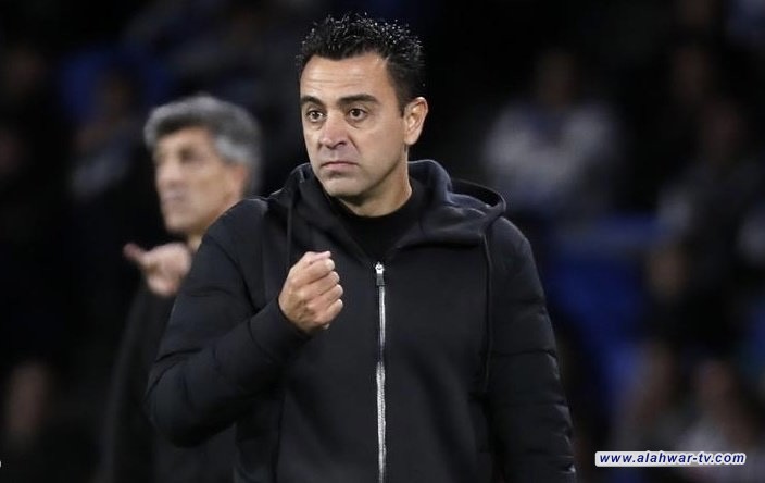 6 أزمات ترهق تشافي في برشلونة