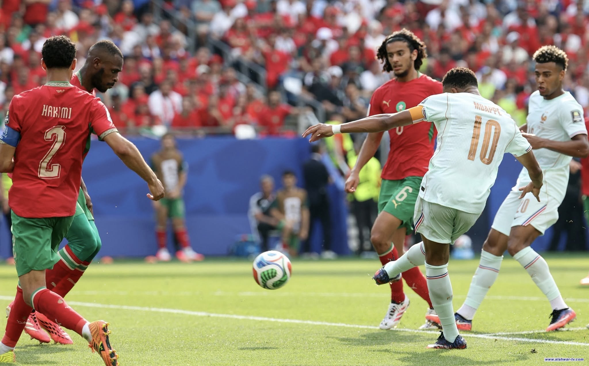 فرنسا تهزم المغرب وتبلغ نصف نهائي المونديال