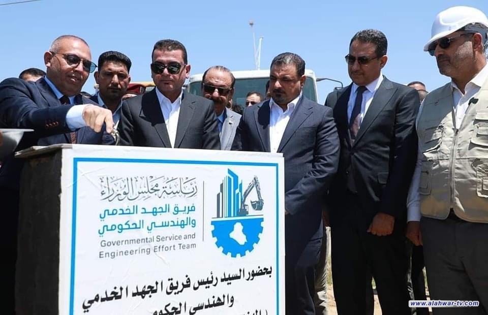 محافظ ذي قار ، يضع حجر الاساس لانطلاق تنفيذ مشروع البنى التحتية لمنطقة القرية العصرية-الشوفة.