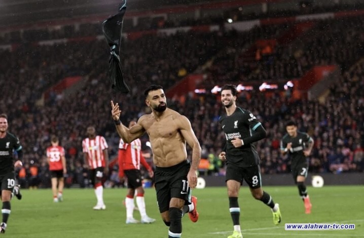 ليفربول يتغلب على ساوثهامتون ويتمسك بصدارة الدوري الانكليزي