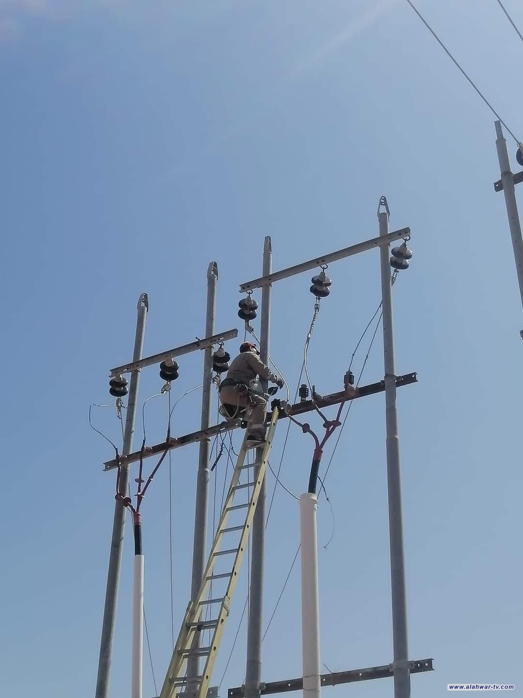 كهرباء ذي قار تنجز اعمال صيانة الشبكات في سوق الشيوخ استعدادا لفصل الصيف