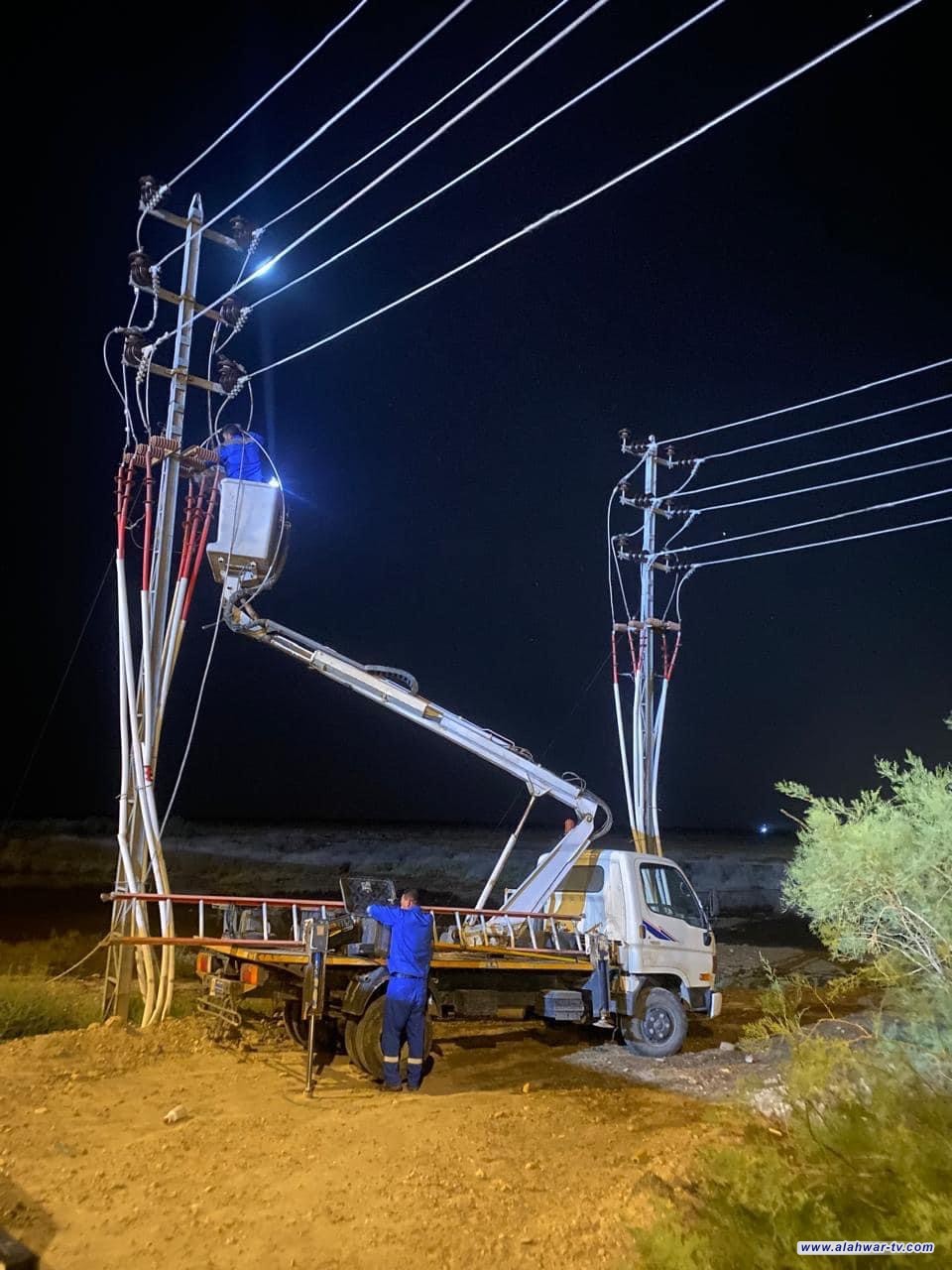 كهرباء ذي قار إصلاح عطل خط ٣٣ ك.ف المغذي لمحطة الجبايش الثانوية