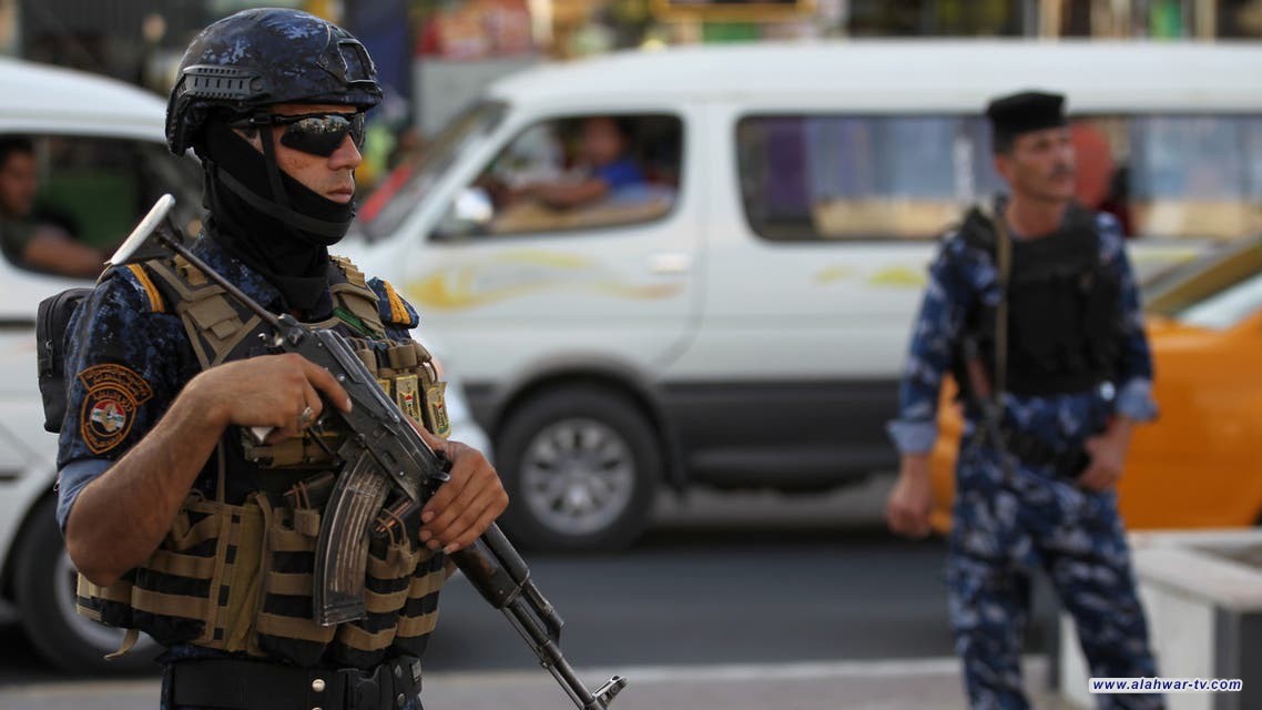 صور) ..اعتقال شخصين بحوزتهما كتاب اثري والسجن 7 سنوات لضابط مرتشٍ في بغداد وبابل