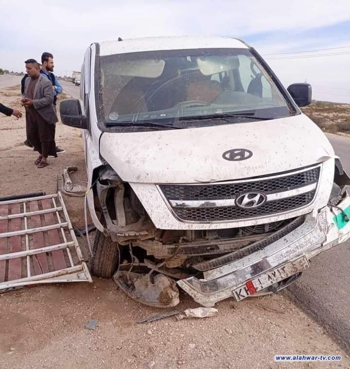 في ثاني حادث من نوعه  كادر تدريسي ينجو من حادث سير اثناء نقلهم الى الدوام الرسمي على طريق ناصرية _ إصلاح