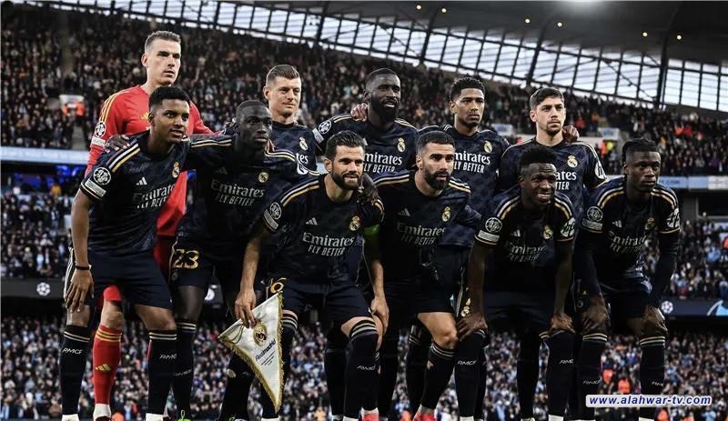 نجم ريال مدريد يبلغ الإدارة بالرحيل