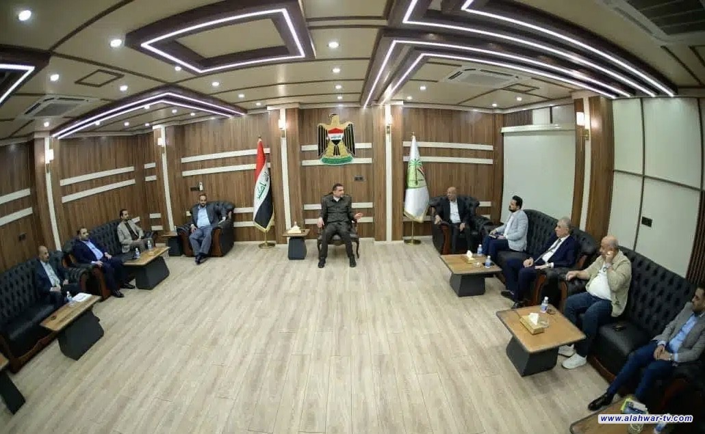 محافظ ذي قار يترأس اجتماع خلية الأزمة ويوجه باستنفار شامل للدوائر الخدمية استعدادا لموجة الأمطار