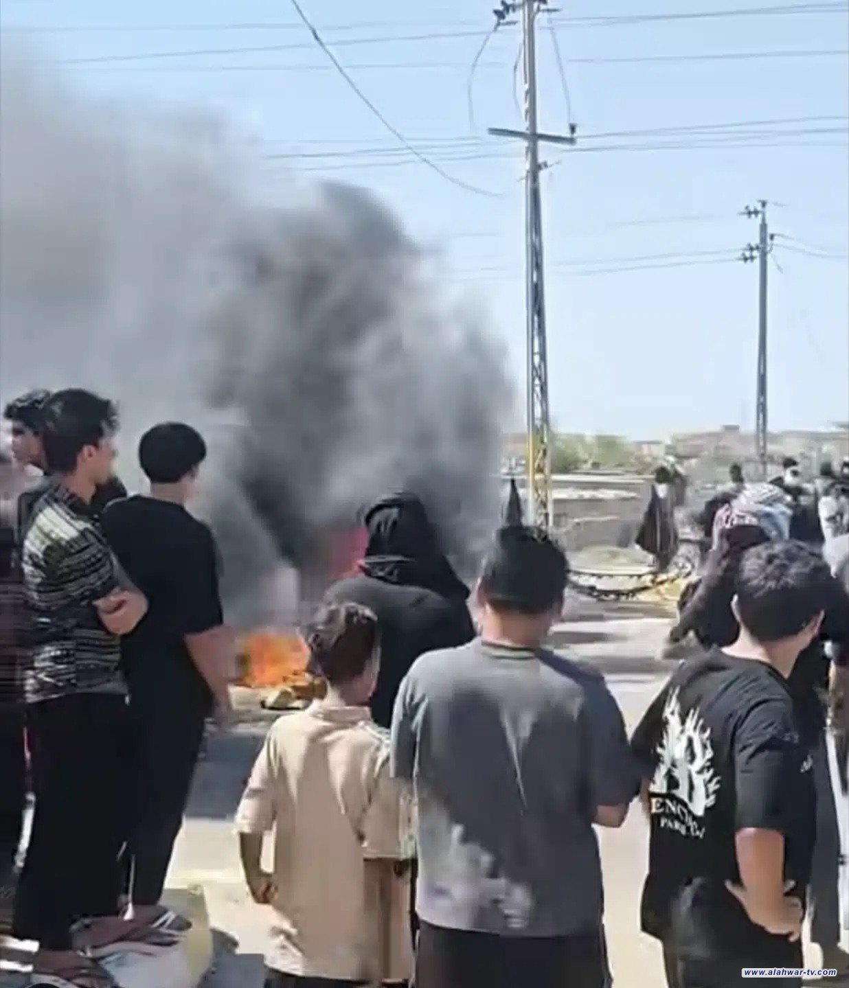 أبناء قضاء الفهود يتظاهرون احتجاجا على تردي تجهيز الكهرباء ويطالبون بتدخل عاجل