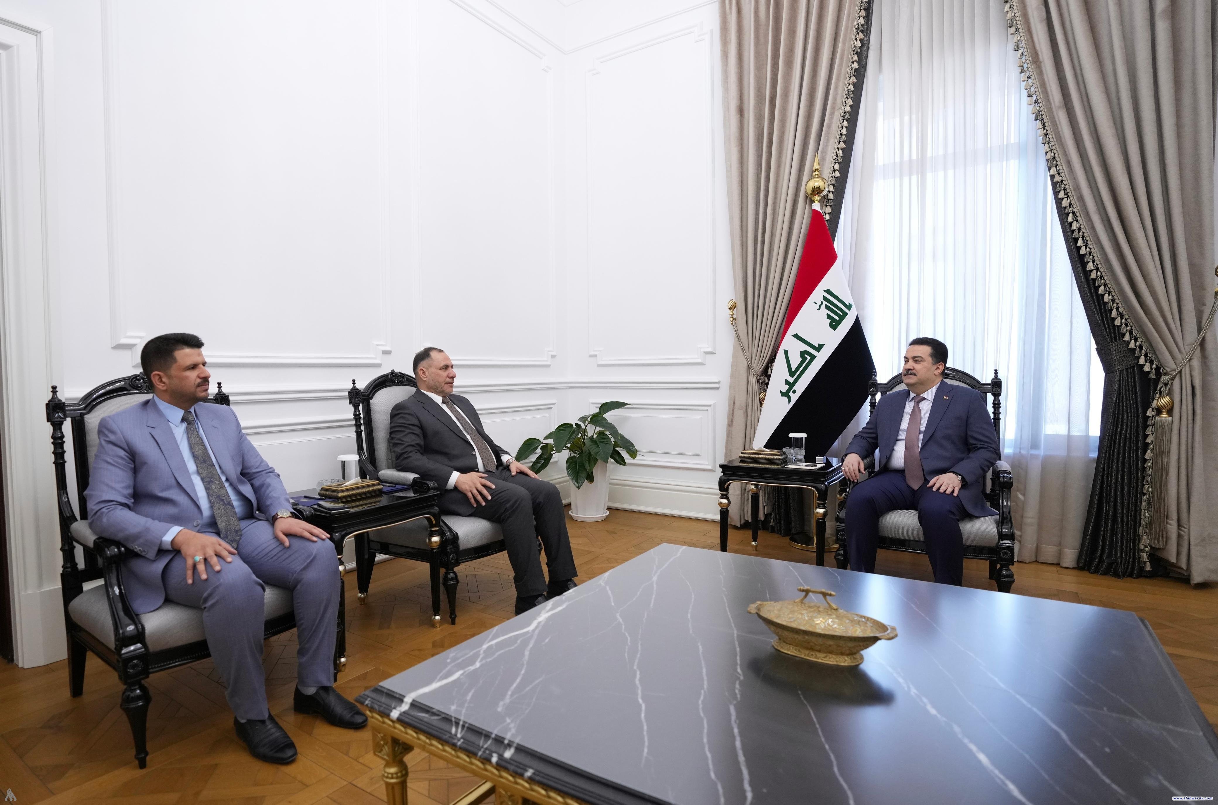 رئيس الوزراء يؤكد أهمية استكمال المشاريع ذات المساس بحياة المواطن اليومية