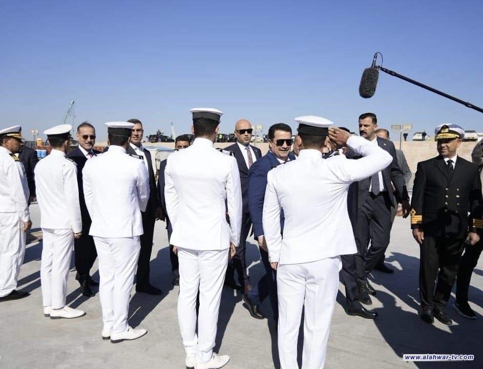 رئيس الوزراء يتفقد ميدانياً مشروع ميناء الفاو الكبير