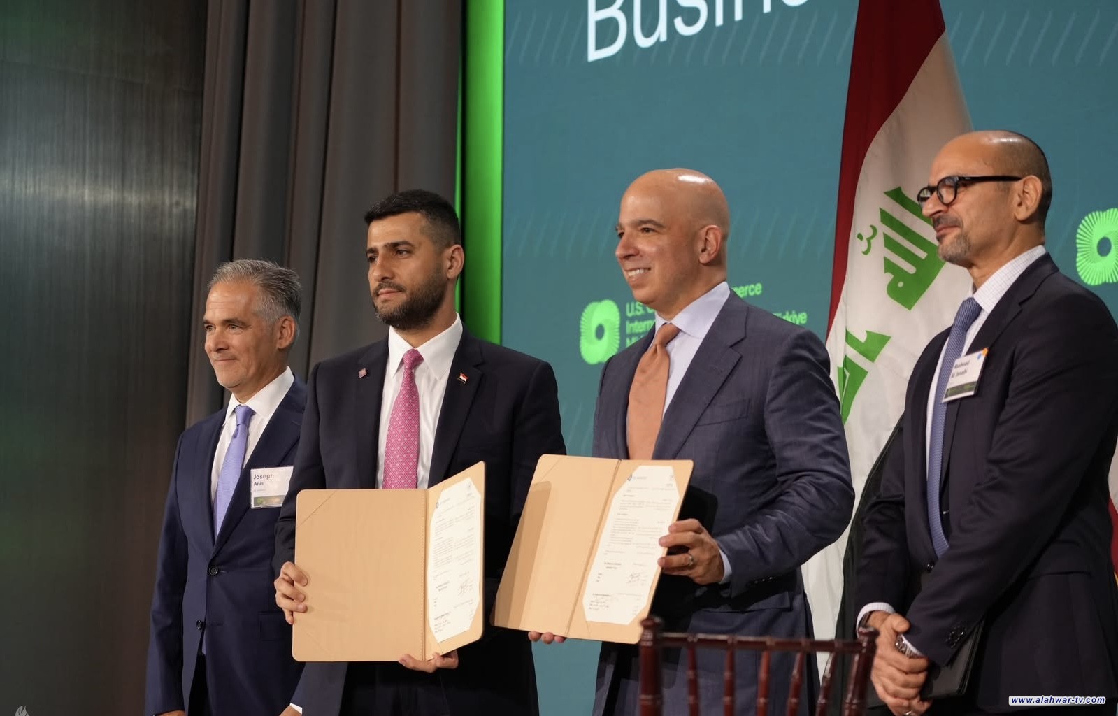 وزير الكهرباء يوقع اتفاقية تنفيذ الخطة الشاملة لتأمين طاقة العراق مع شركة GE