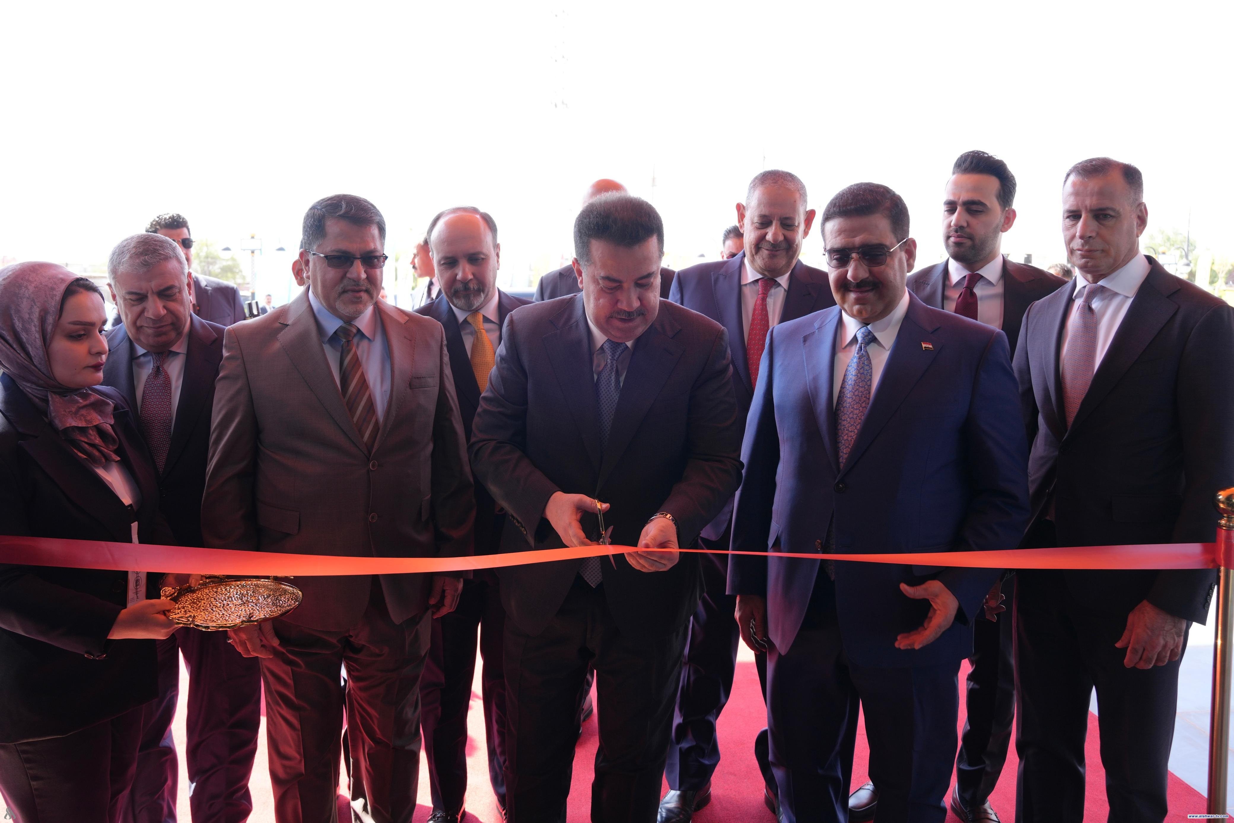 رئيس الوزراء يفتتح مشروع السلّة الإنشائية