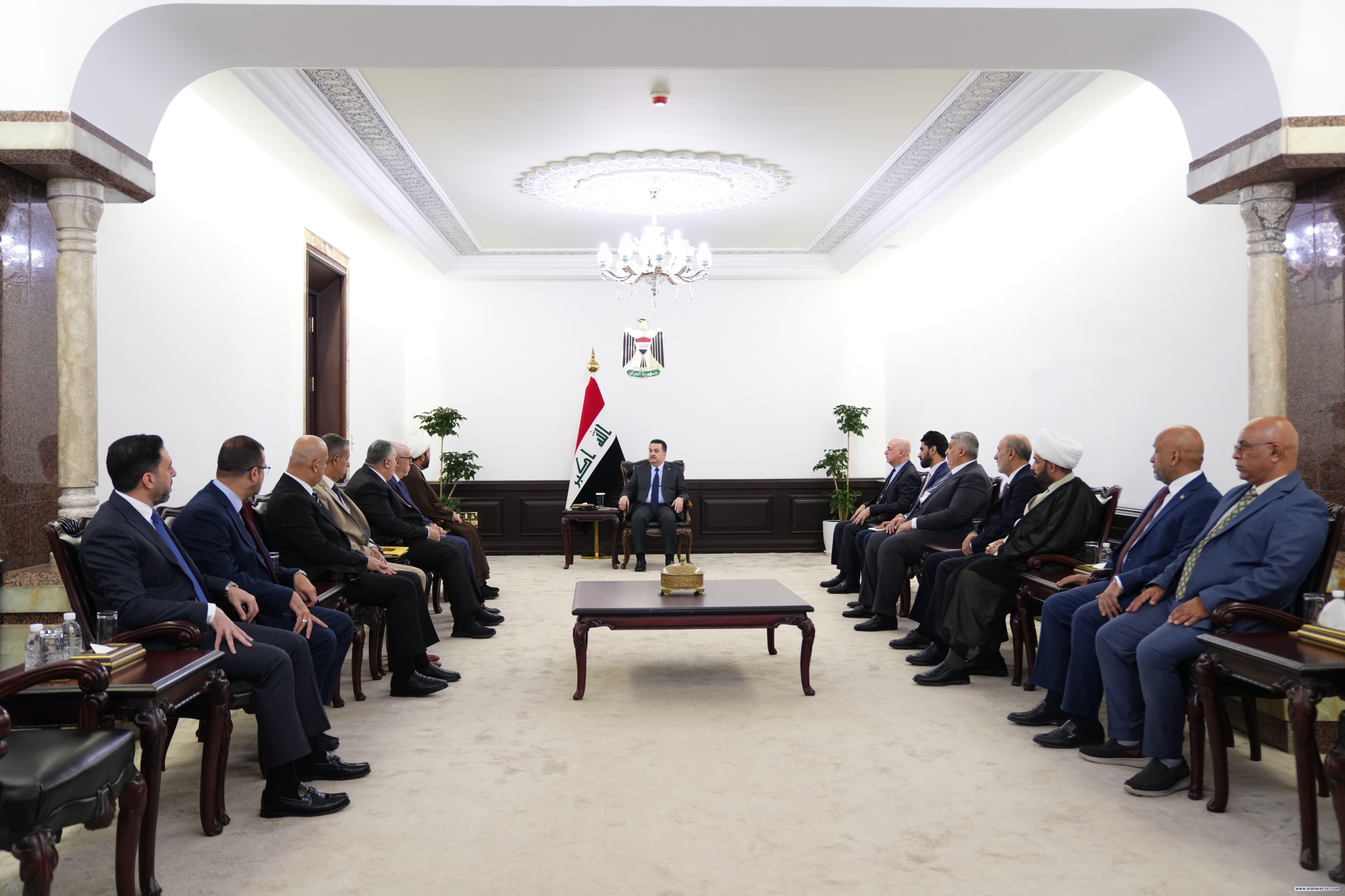 رئيس الوزراء يوجه بمنح منتسبي هيأة الحج كتاب شكر وتقدير لأدائهم المتميز والمتفاني