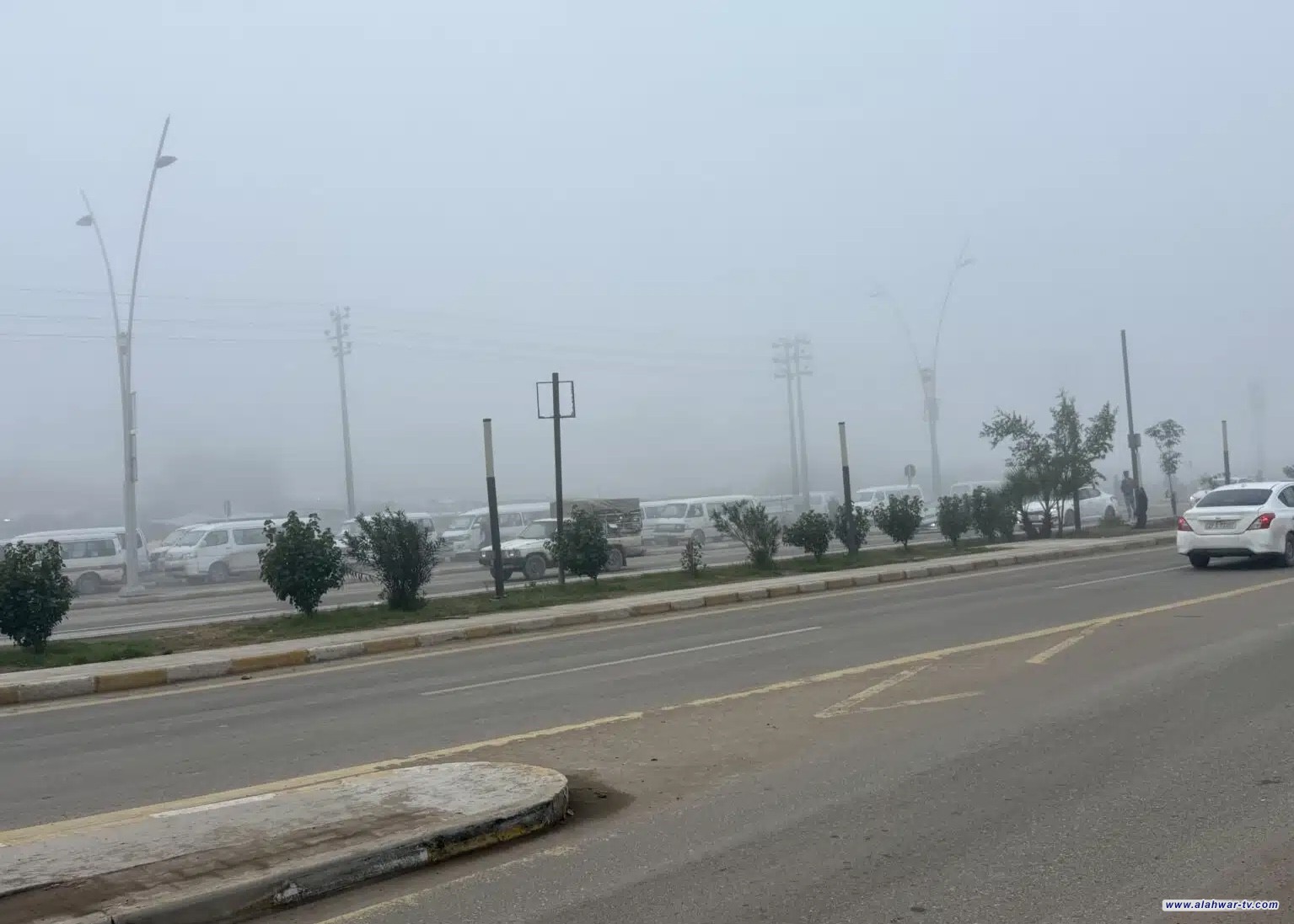 الضباب الكثيف يغطي ذي قار منذ الفجر ويحدّ من الرؤية