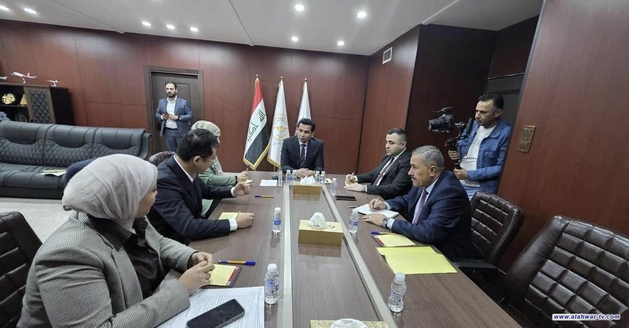 وزير النقل يوجّه بتسريع العمل في مطار الناصرية الدولي خلال اجتماع موسّع في الملاحة الجوية