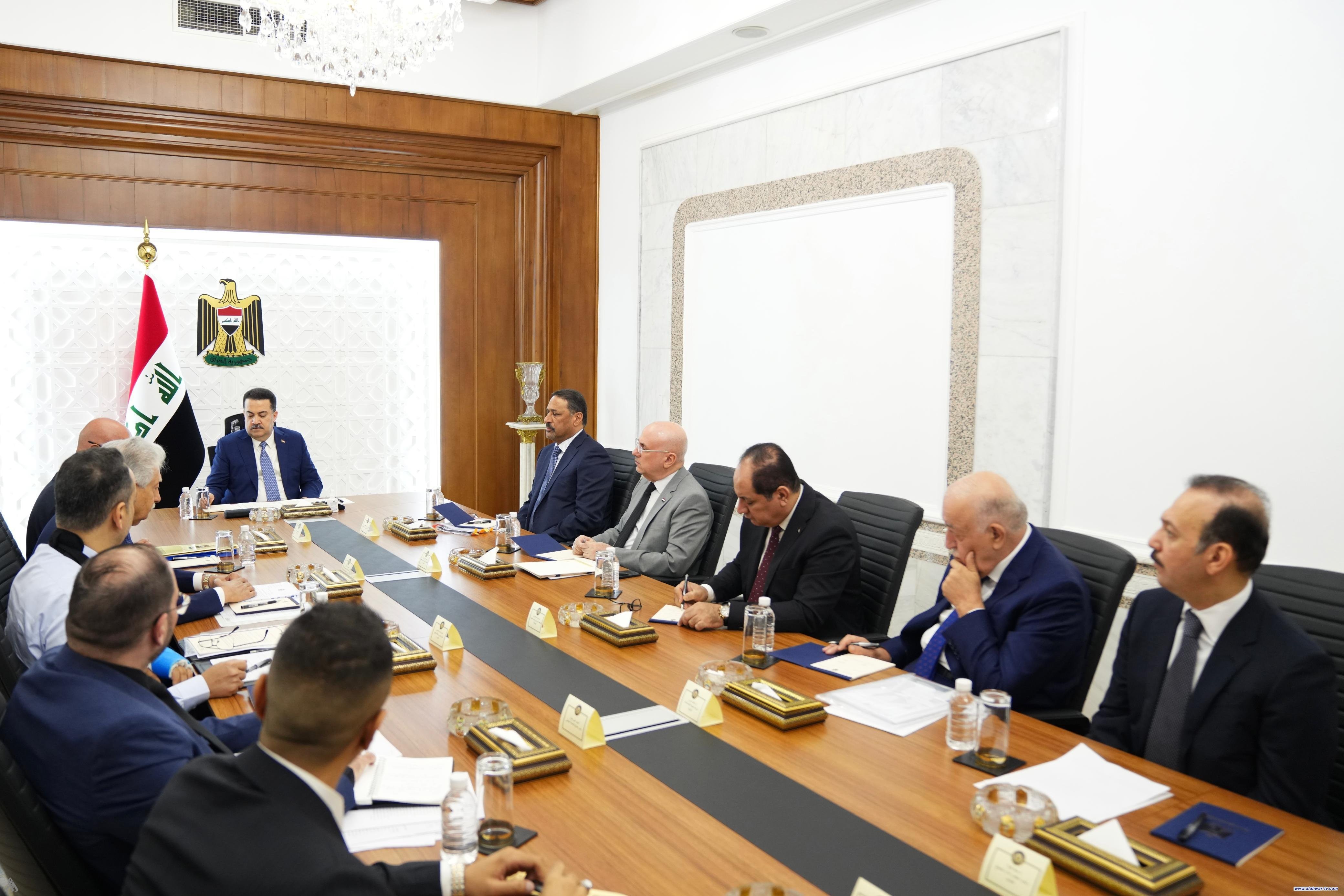 رئيس الوزراء يوجه بتطوير الشراكة بين القطاعين العام والخاص في مجال الصناعة الدوائية