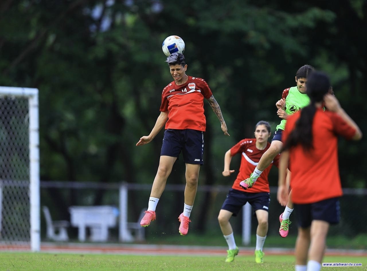 منتخبنا الوطني للسيدات يختتم تحضيراته استعدادًا لمواجهة نظيره الهندي غدًا