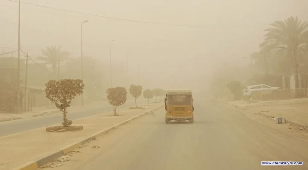 منخفض جوي يضرب الناصرية: غبار كثيف وانخفاض في درجات الحرارة