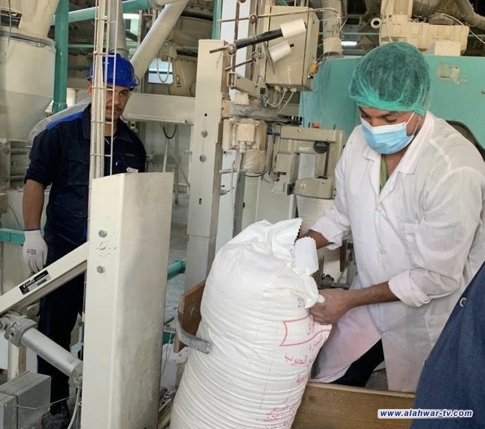 وزير التجارة يعلن إطلاق قطع وتجهيز حصة جديدة من مادة من الطحين
