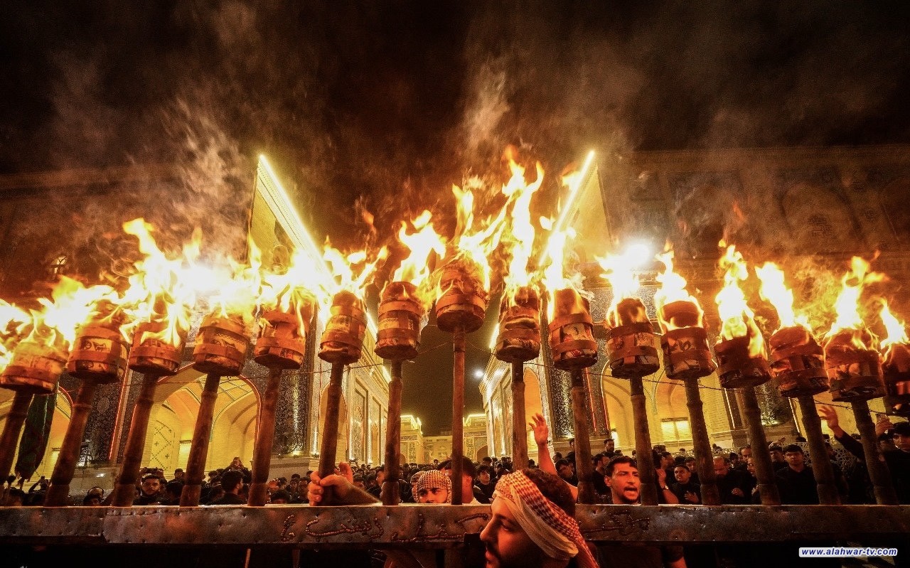 شعيرة المشاعل في النجف الأشرف.. ذاكرة النار التي تروي قصة الطف