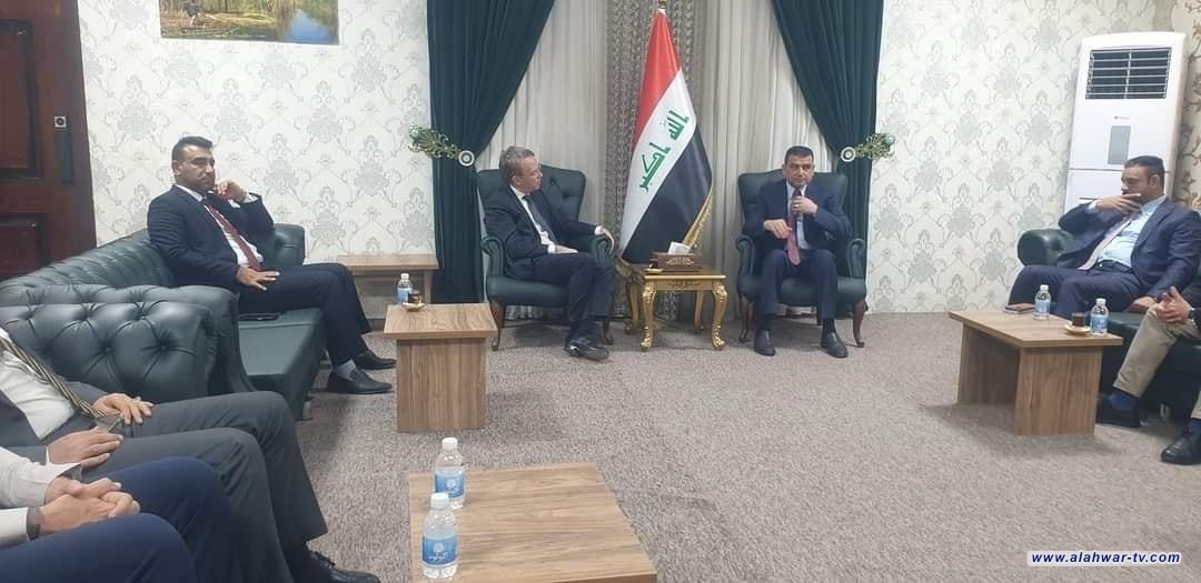 السفير الفرنسي يصل ذي قار ويجتمع بالمحافظ ورئيس مجلس المحافظة لبحث عدة ملفات
