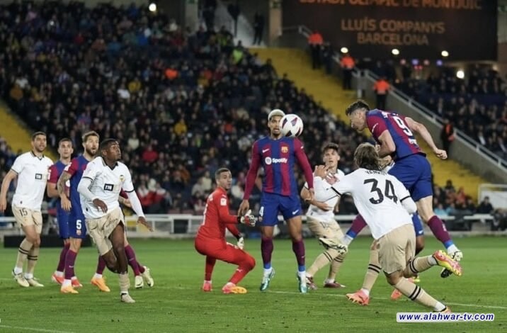 برشلونة يهزم فالنسيا برباعية في الليجا