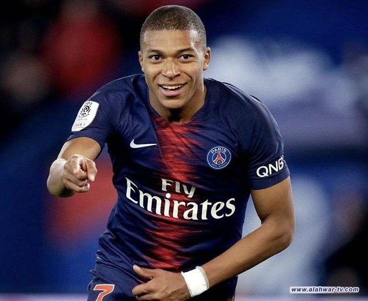 مبابي أفضل لاعب فرنسي رغم تجاهل بنزيما