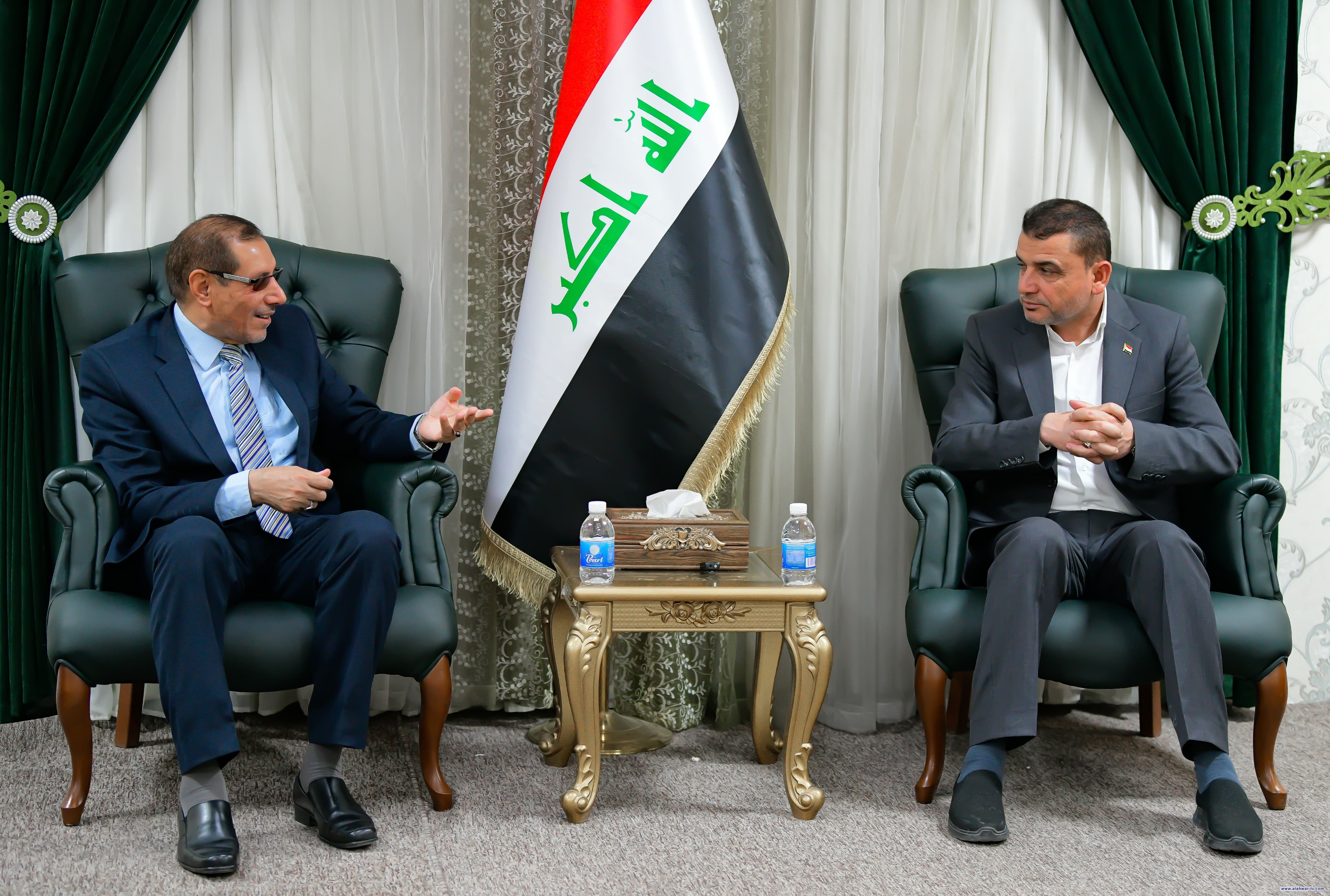 محافظ ذي قار يستقبل رئيس مؤسسة السجناء السياسيين ويناقش عدد من الملفات