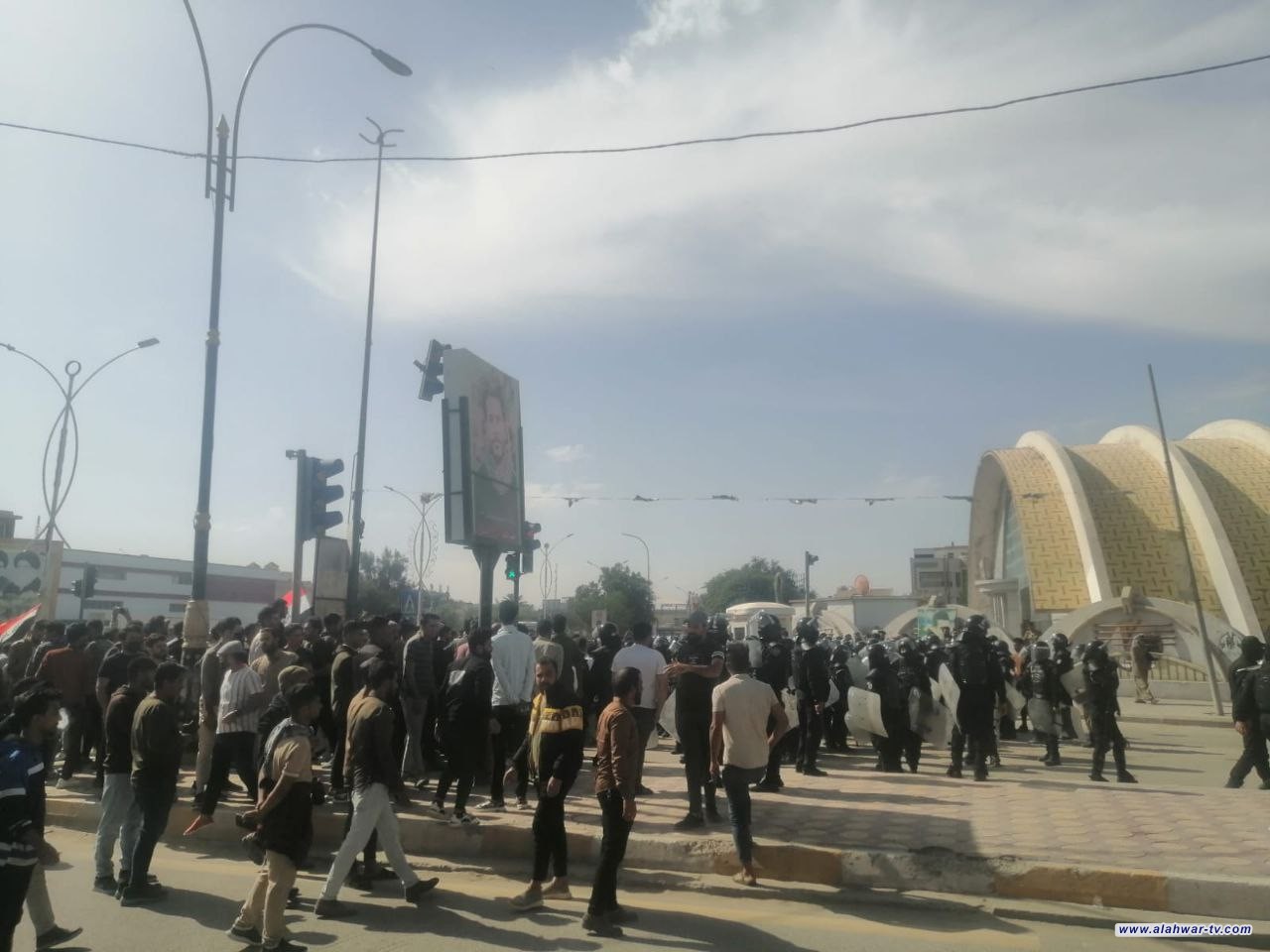 انطلاق تظاهرة للخريجين  وسط الناصرية لشمولهم بالتعيين