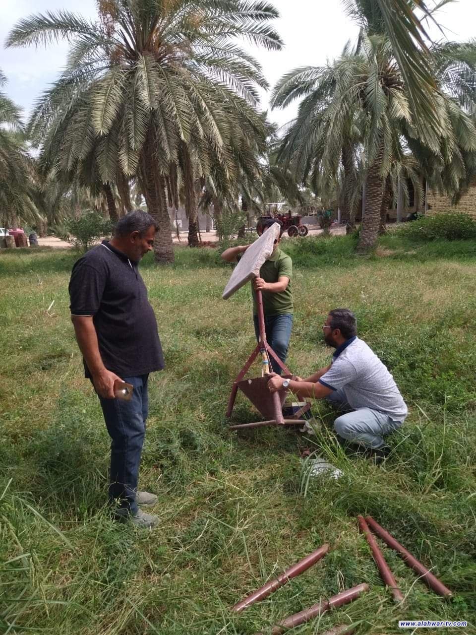 زراعة ذي قار تنصب مصائد ضوئية لمكافحة حفارات النخيل