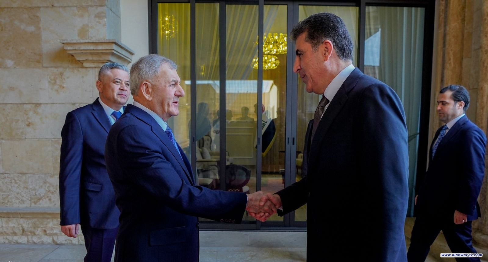 رئيس الجمهورية يؤكد أهمية حل المسائل العالقة بين الحكومة الاتحادية وإقليم كردستان