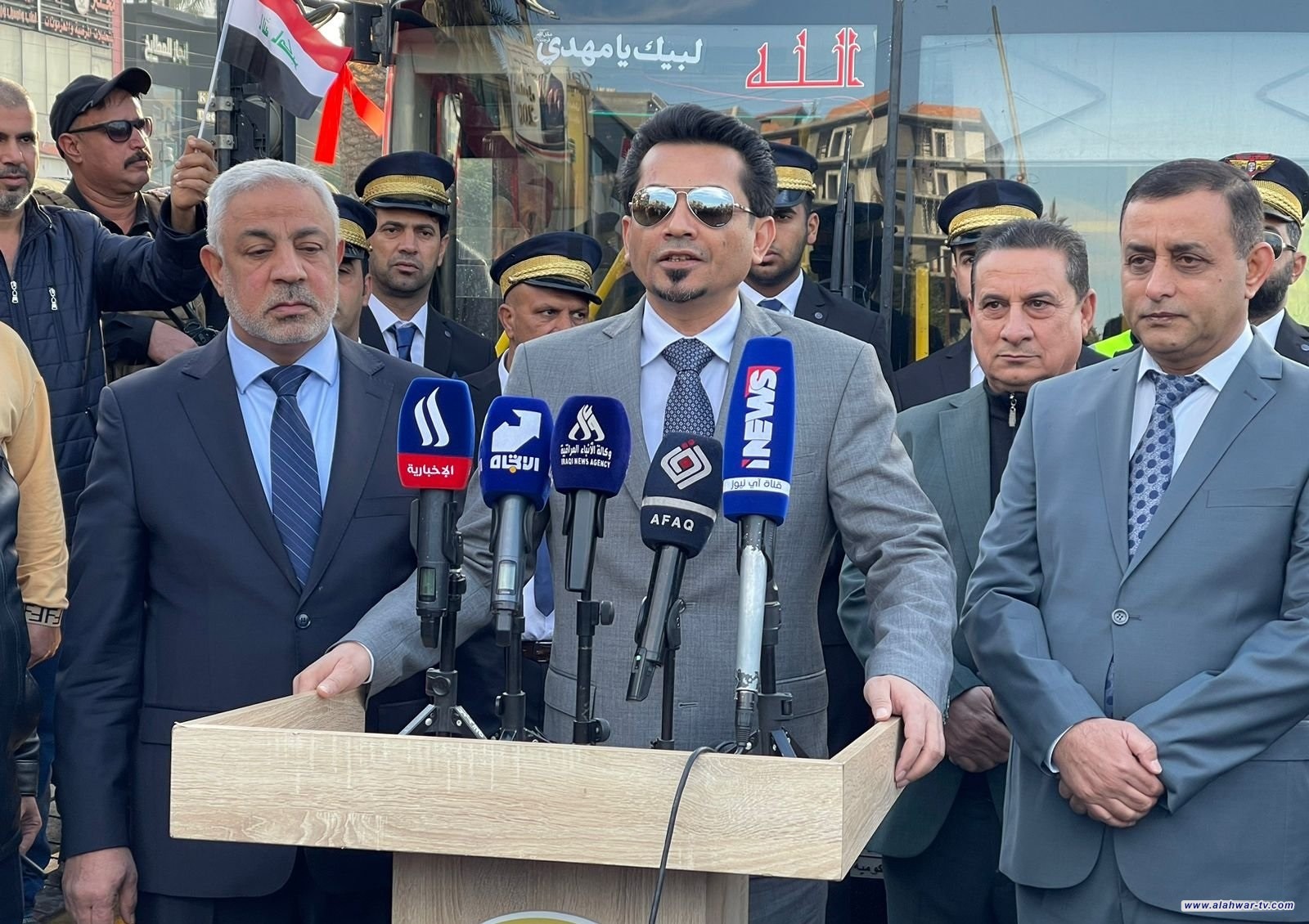وزير النقل يعلن افتتاح خط جديد للنقل العام يمر بخمس مناطق في بغداد