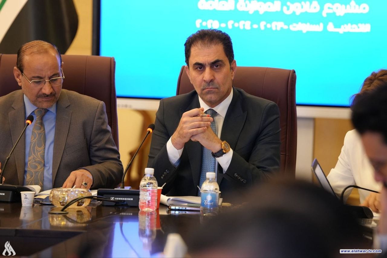 المندلاوي يؤكد منح الاولوية في الموازنة لتنشيط القطاع الخاص